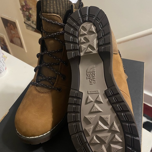 The North Face Women's Ballard III Lace WP Boots - Picture 1 of 6